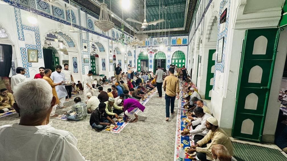 Iftar Distribution image 5